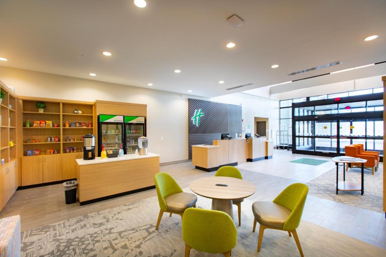Holiday Inn - Kansas City - Northeast By Ihg Екстериор снимка