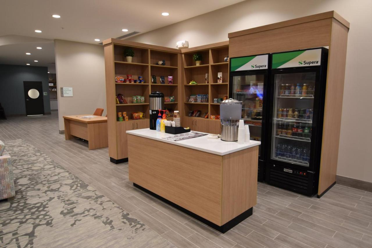 Holiday Inn - Kansas City - Northeast By Ihg Екстериор снимка
