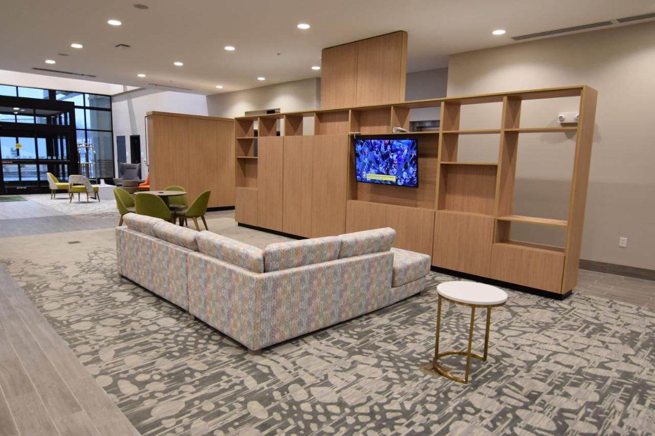 Holiday Inn - Kansas City - Northeast By Ihg Екстериор снимка