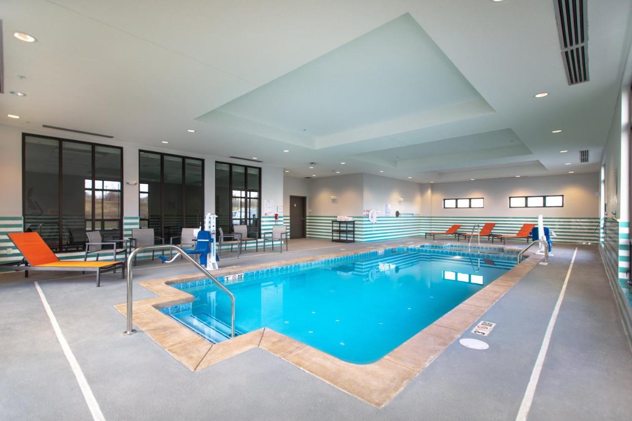 Holiday Inn - Kansas City - Northeast By Ihg Екстериор снимка